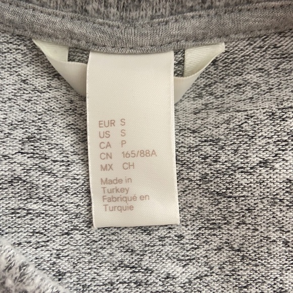H&M Sweater Top - Picture 5 of 6